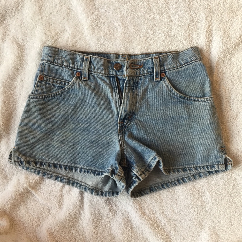 Vintage Levi’s shorts
